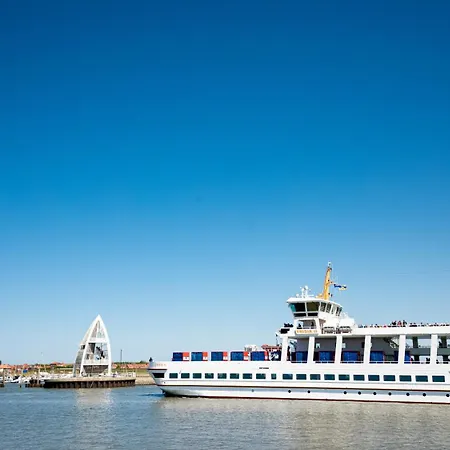 Atlantic 4*